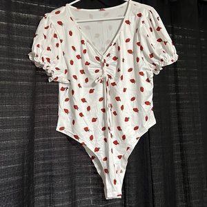NWT 
Plus Strawberry Print Drawstring Front Bodysuit